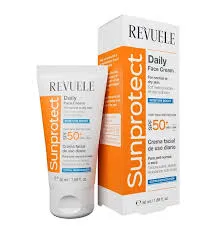 Сонцезахисний крем для обличчя зволожувальний Revuele Sunprotect Moisture Boost Daily Face Cream For Normal To Dry Skin SPF 50+